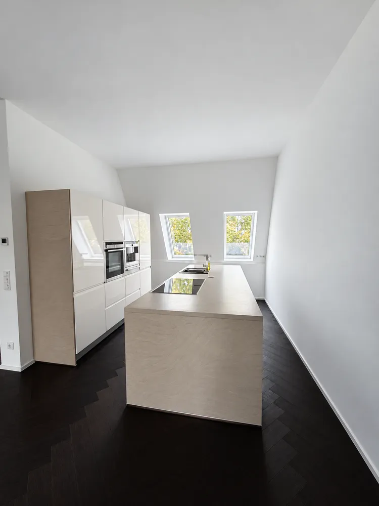 3 Zimmer Wohnung mit 131 m² in Berlin – Bild 2