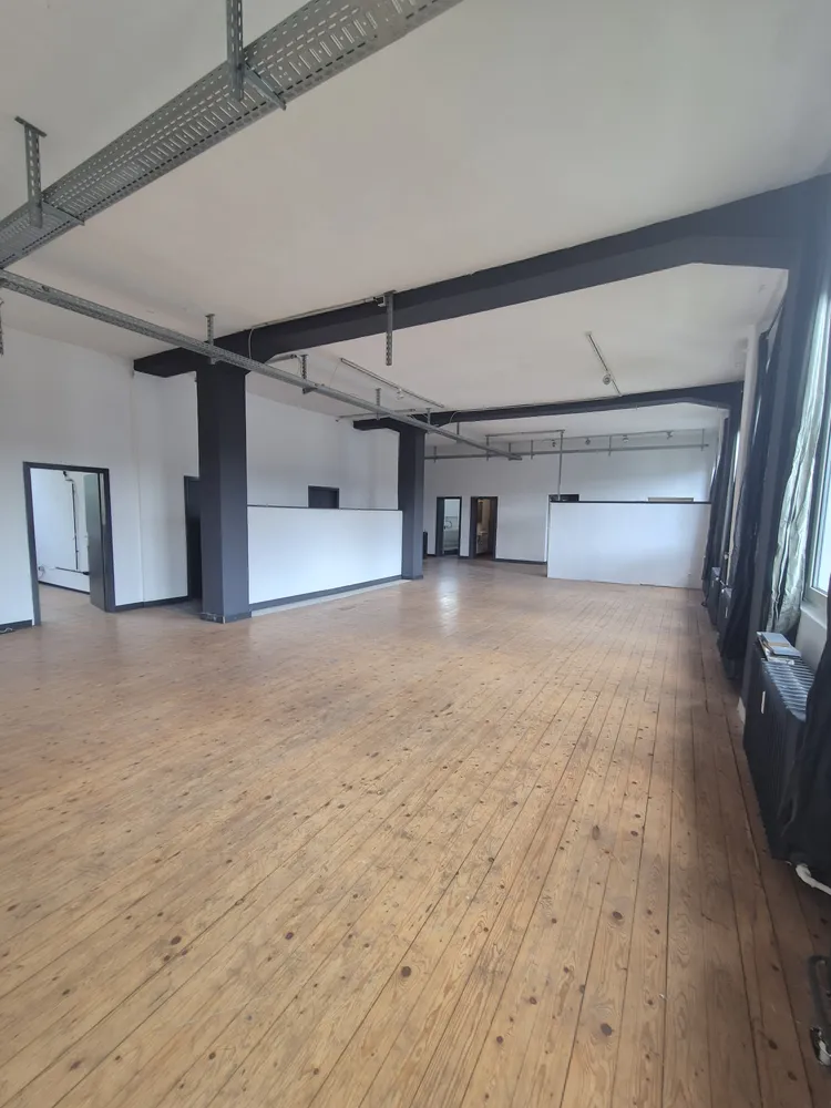 4 Zimmer Wohnung mit 200 m² in Krefeld – Bild 2
