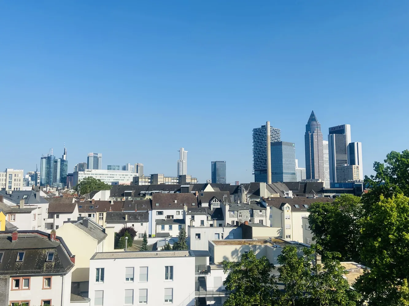 3 Zimmer Wohnung mit 101 m² in Frankfurt am Main – Bild 3