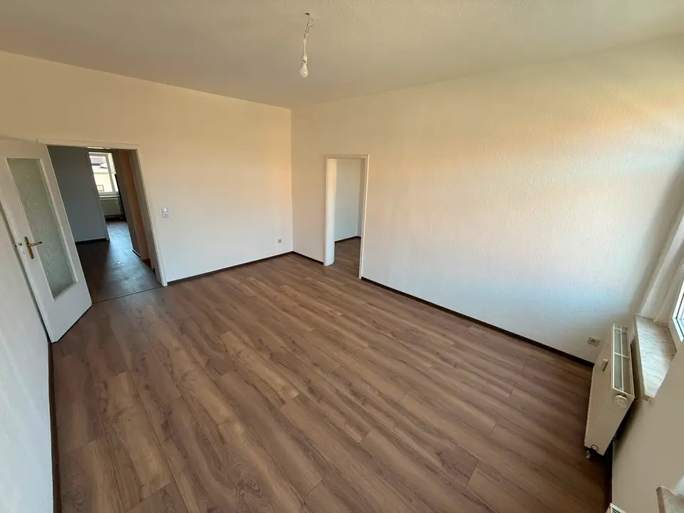 2 Zimmer Wohnung mit 47 m² in Plauen – Bild 2