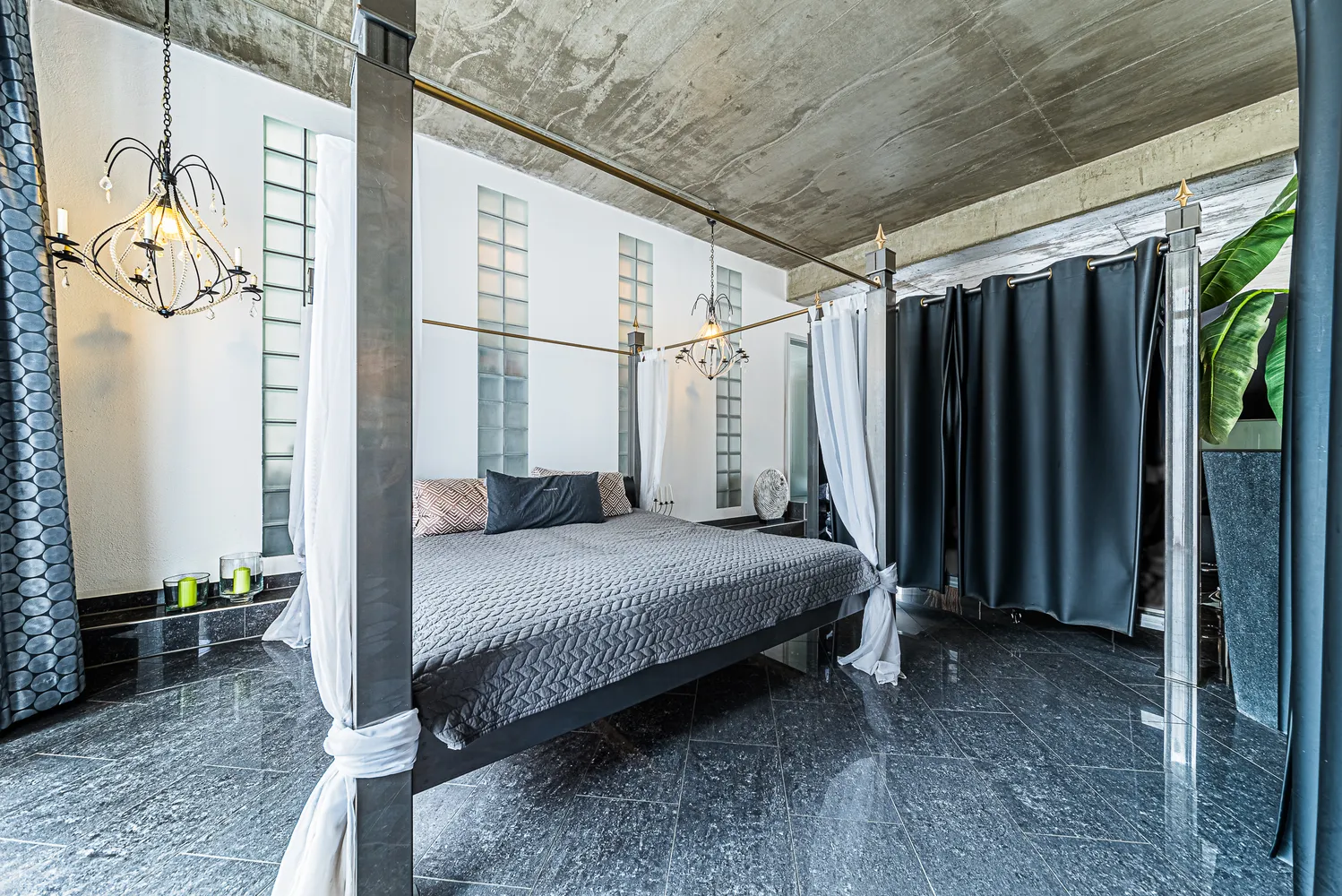 2 Zimmer Wohnung mit 170 m² in Frankfurt am Main – Bild 8