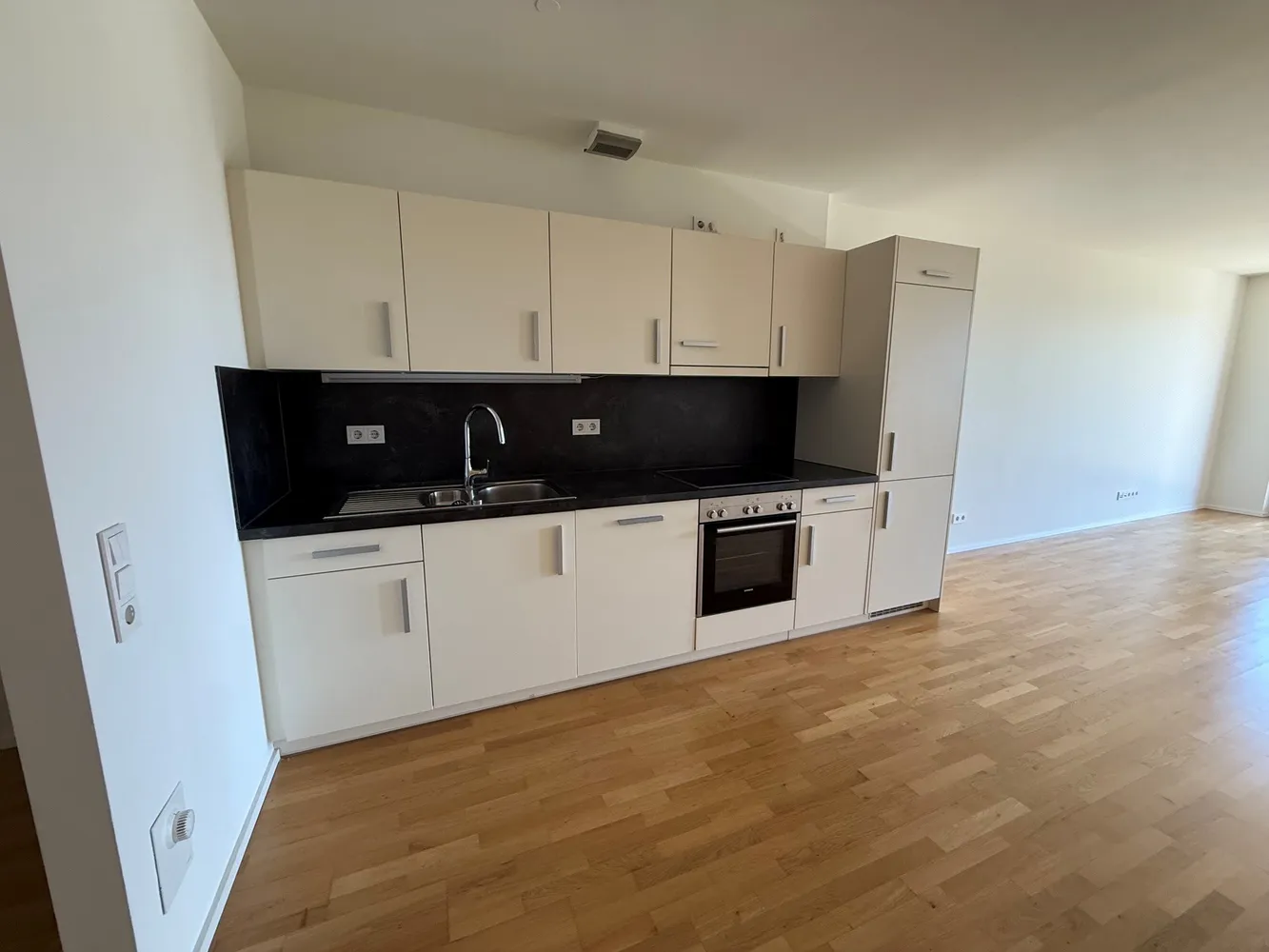 2 Zimmer Wohnung mit 77 m² in Stuttgart – Bild 6