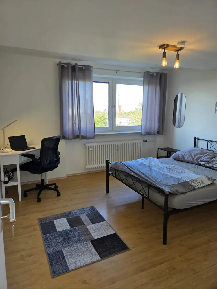 WG-Zimmer mit 14 m² in München – Bild 3