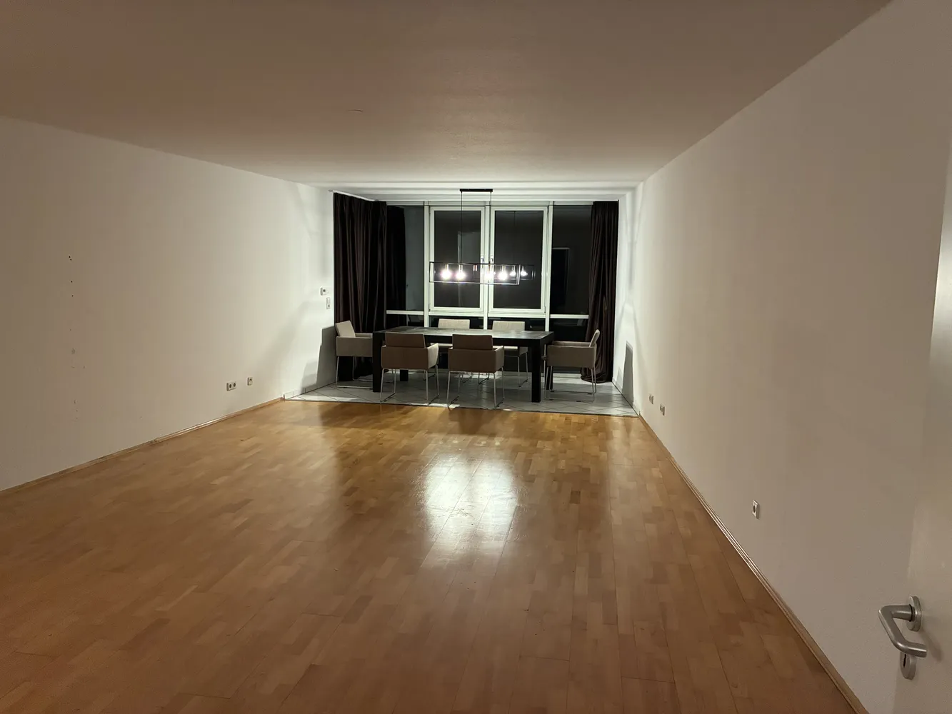 2 Zimmer Wohnung mit 83 m² in Köln – Bild 1