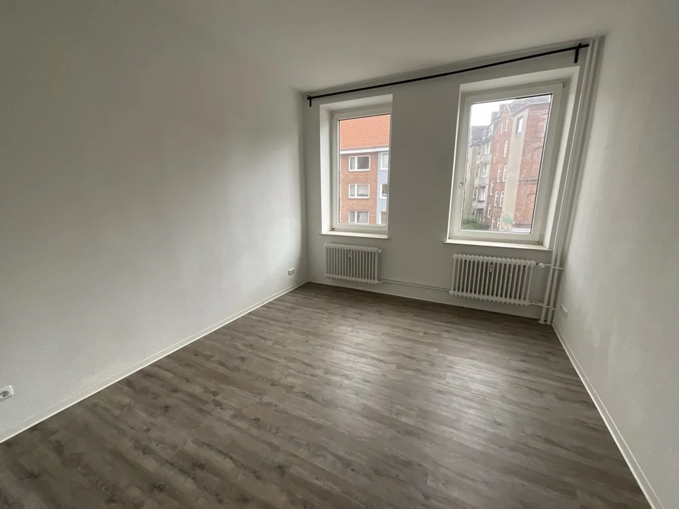6 Zimmer Wohnung mit 165 m² in Kiel – Bild 2
