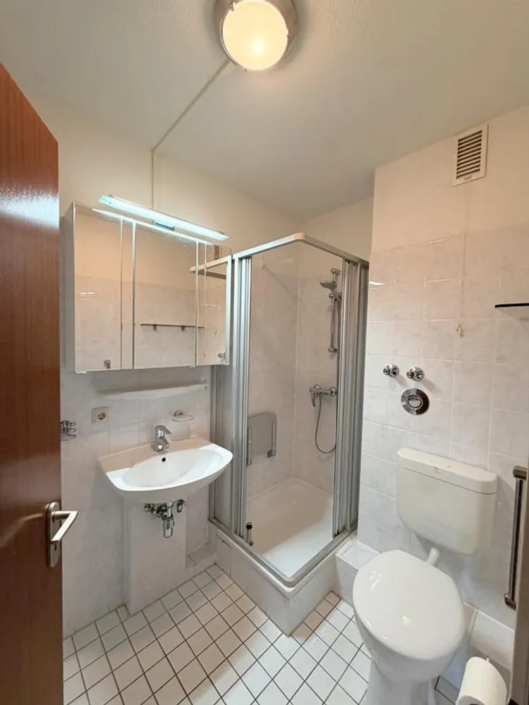 2 Zimmer Wohnung mit 45 m² in Lübeck – Bild 4