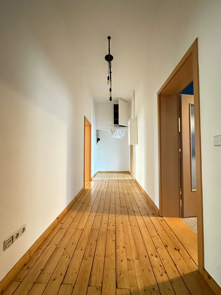 2 Zimmer Wohnung mit 87 m² in Karlsruhe – Bild 1