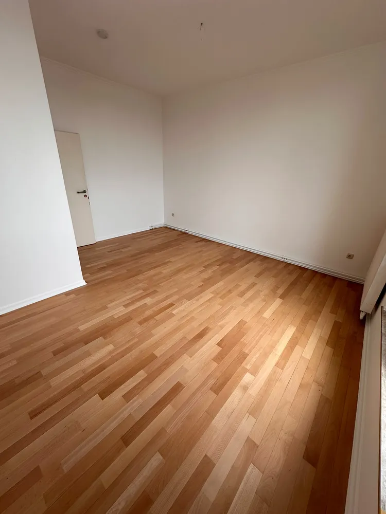 2 Zimmer Wohnung mit 95 m² in Frankfurt am Main – Bild 7