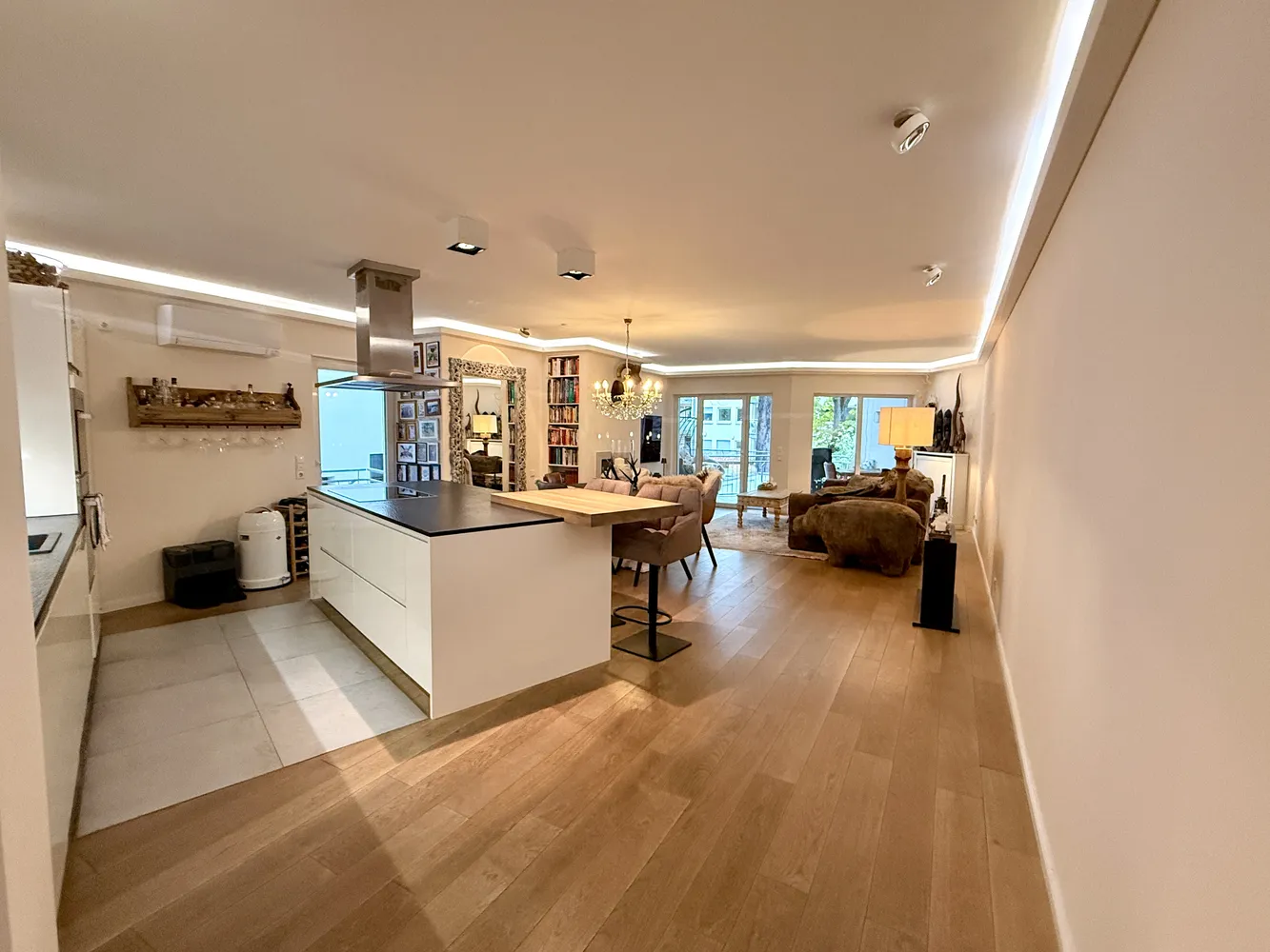 5 Zimmer Wohnung mit 131 m² in Frankfurt am Main – Bild 1