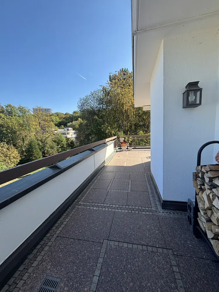 7 Zimmer Wohnung mit 180 m² in München – Bild 6