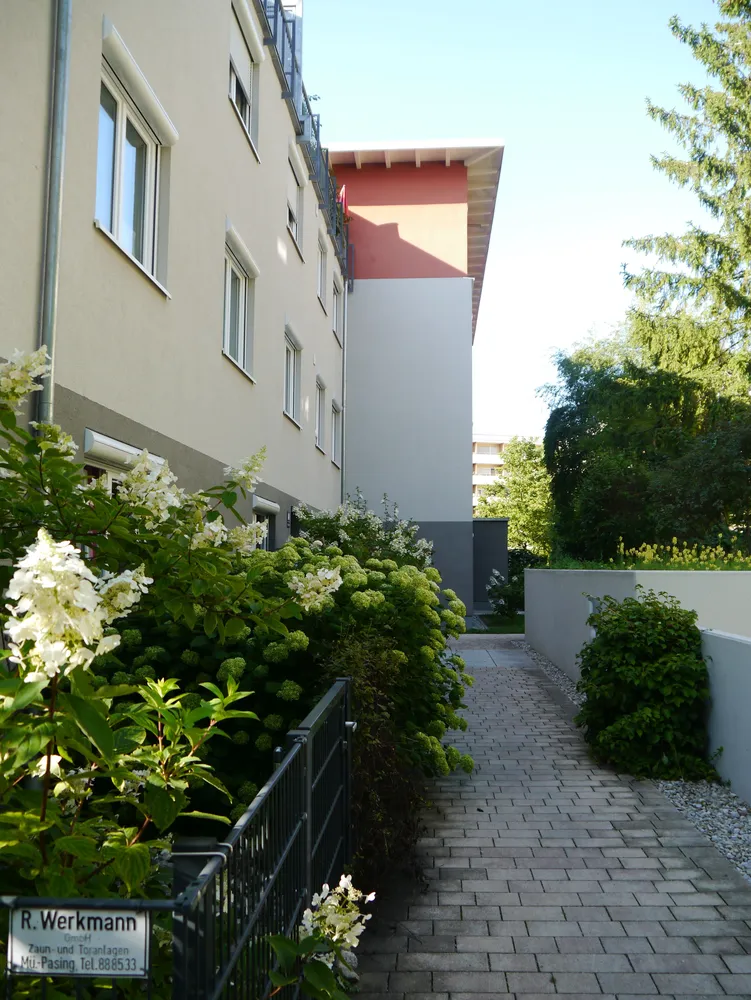 4 Zimmer Wohnung mit 100 m² in München – Bild 2