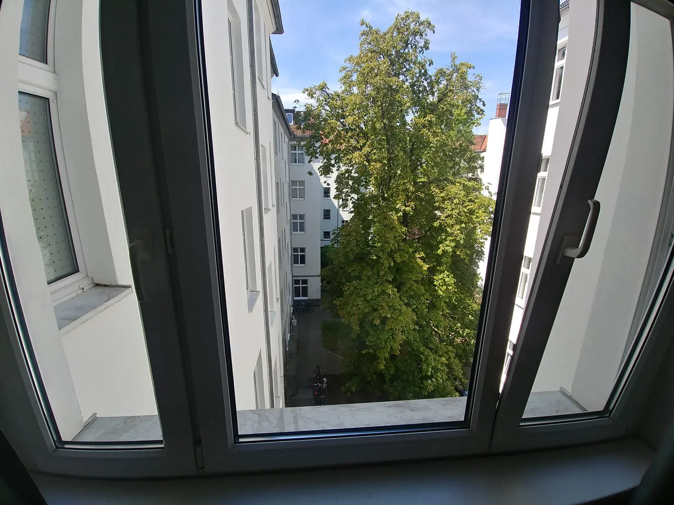 2 Zimmer Wohnung mit 80 m² in Berlin – Bild 3