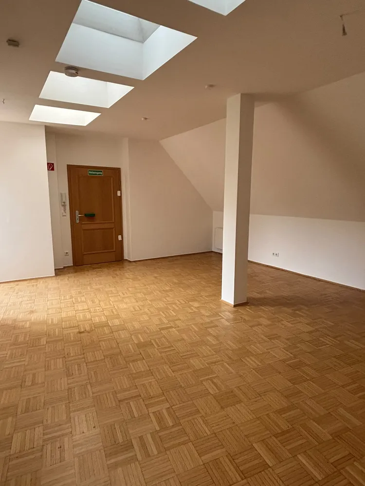 6 Zimmer Wohnung mit 260 m² in Berlin – Bild 5
