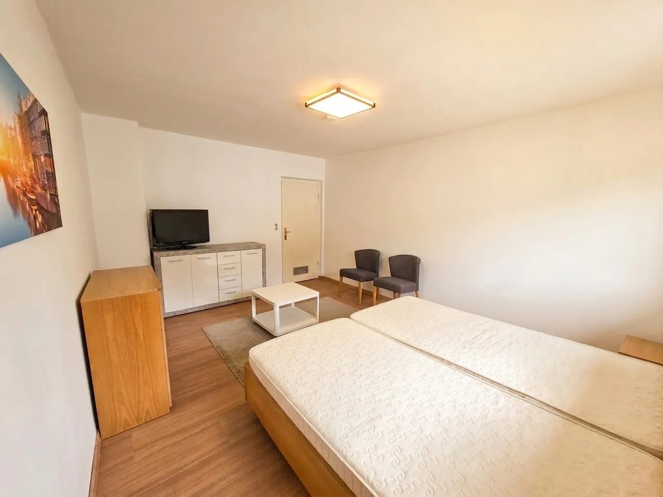 19 Zimmer Wohnung mit 64 m² in Nürnberg – Bild 2