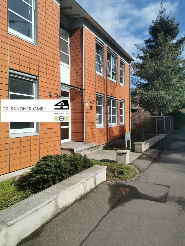 4 Zimmer Wohnung mit 119 m² in Halle (Saale) – Bild 2