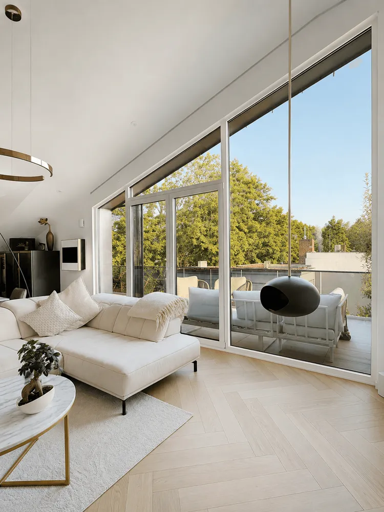 4 Zimmer Wohnung mit 151 m² in Frankfurt am Main – Bild 1