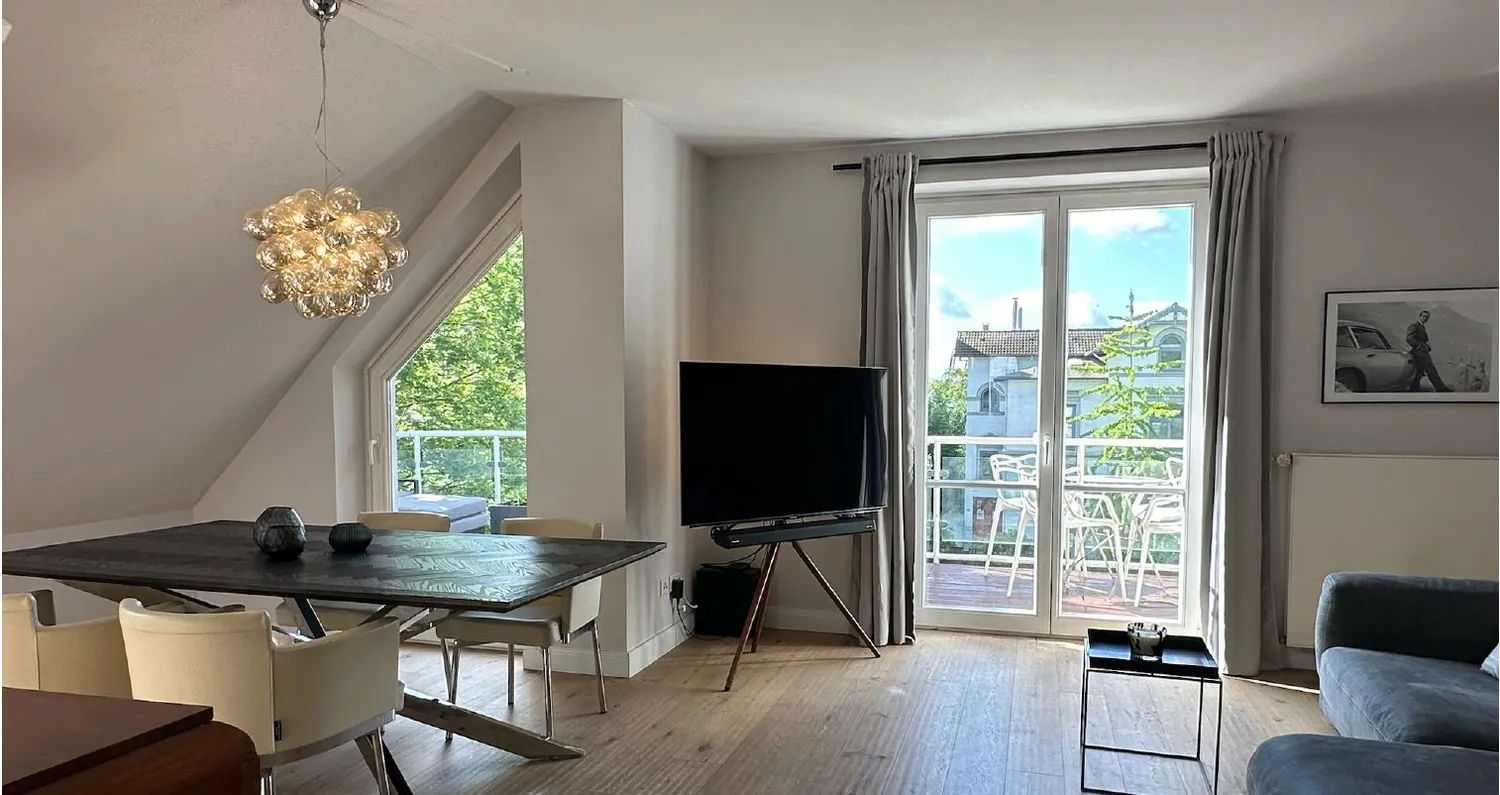 3 Zimmer Wohnung mit 110 m² in Hamburg – Bild 1