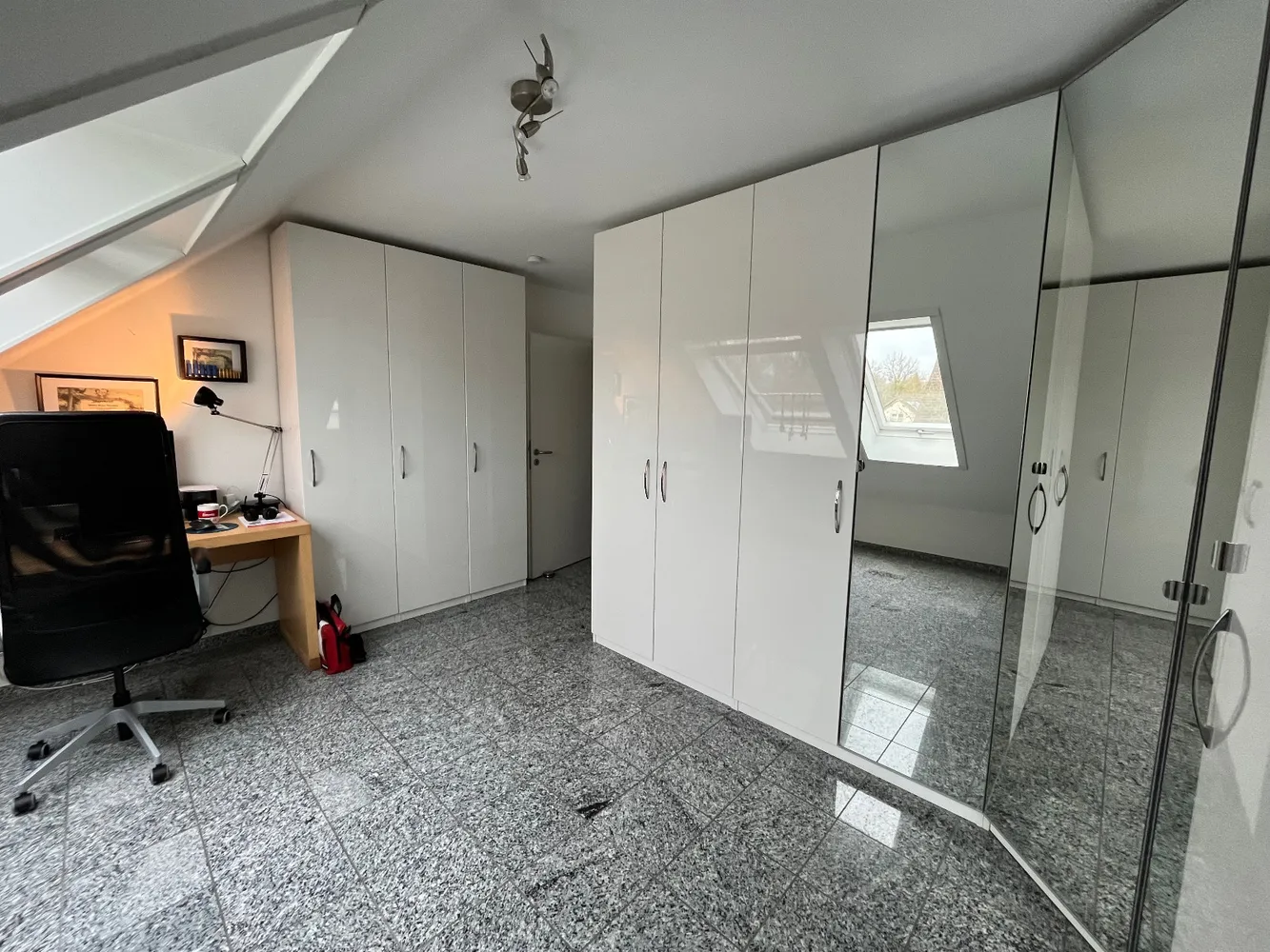 3 Zimmer Wohnung mit 85 m² in Düsseldorf – Bild 4