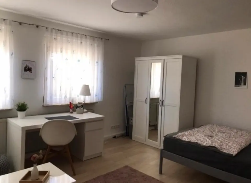 Shared room with 19 m² in Stuttgart – Photo 3