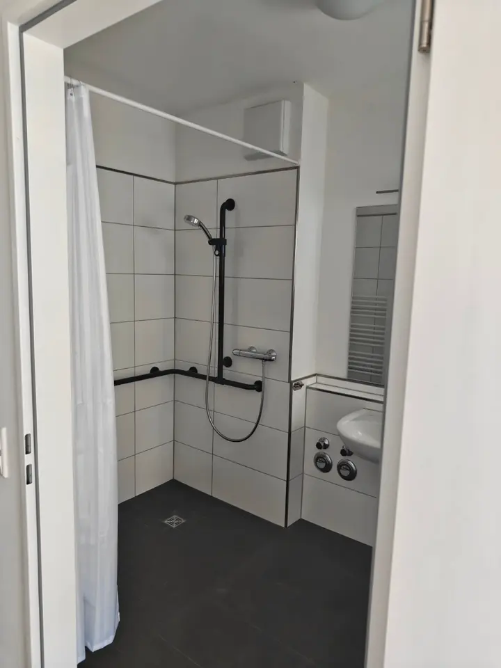 2 Zimmer Wohnung mit 64 m² in Moers – Bild 2