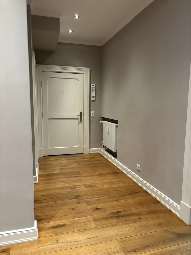 6 Zimmer Wohnung mit 299 m² in Hamburg – Bild 3