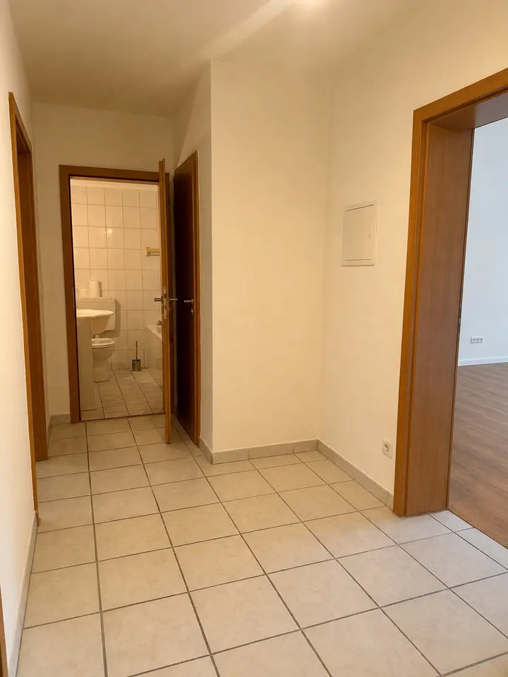 2 Zimmer Wohnung mit 66 m² in Krefeld – Bild 4
