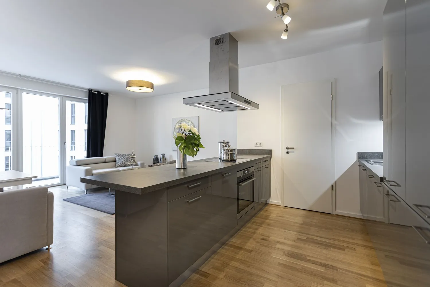 4 Zimmer Wohnung mit 97 m² in Dresden – Bild 1