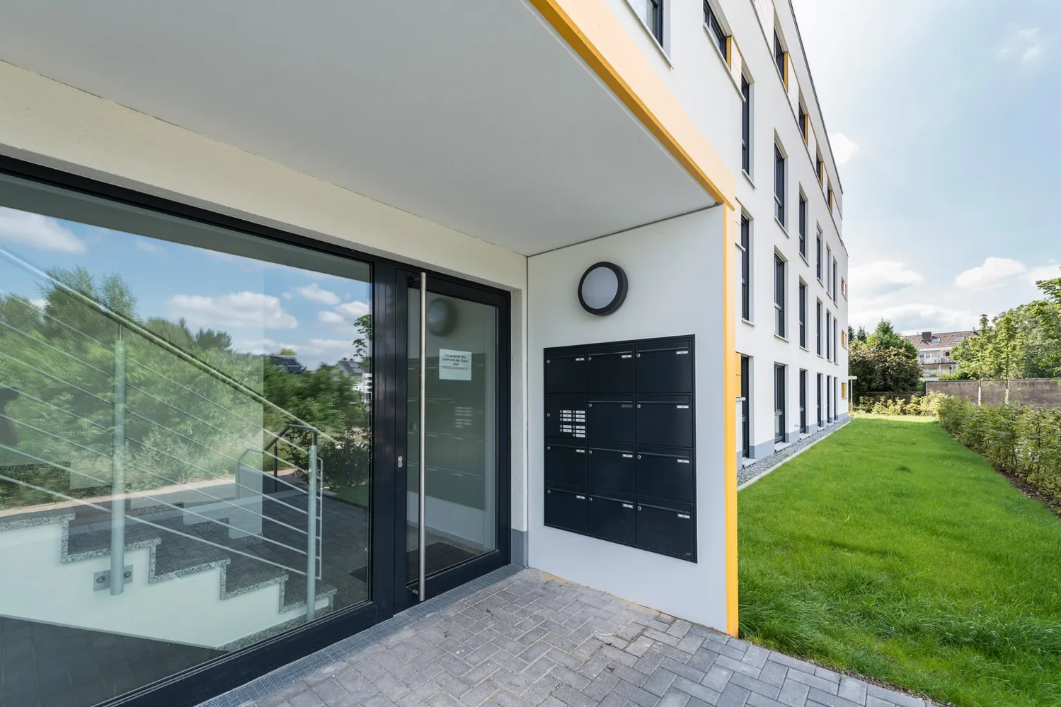2 Zimmer Wohnung mit 75 m² in Köln – Bild 1