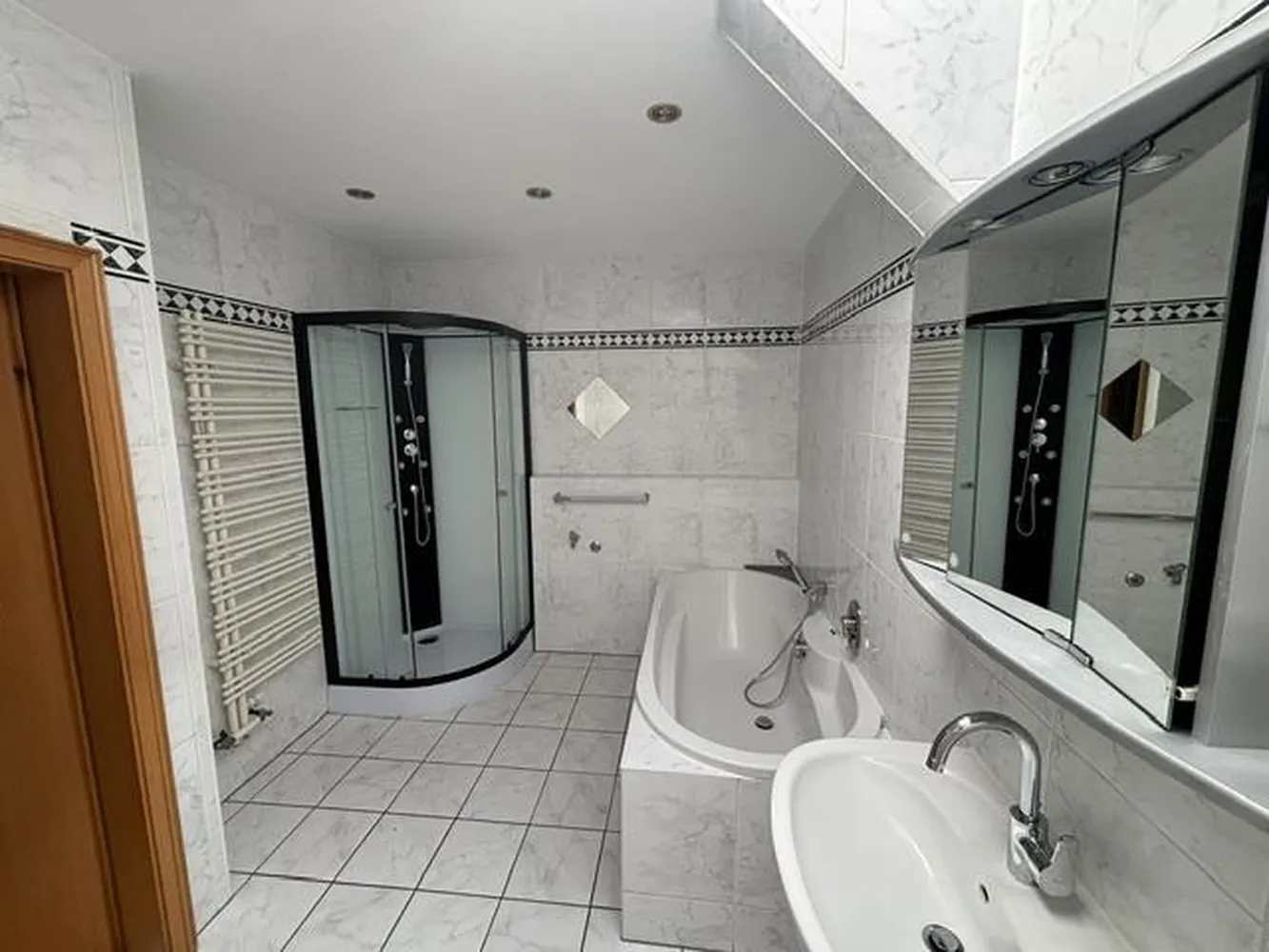 3 Zimmer Wohnung mit 85 m² in Wiesbaden – Bild 3