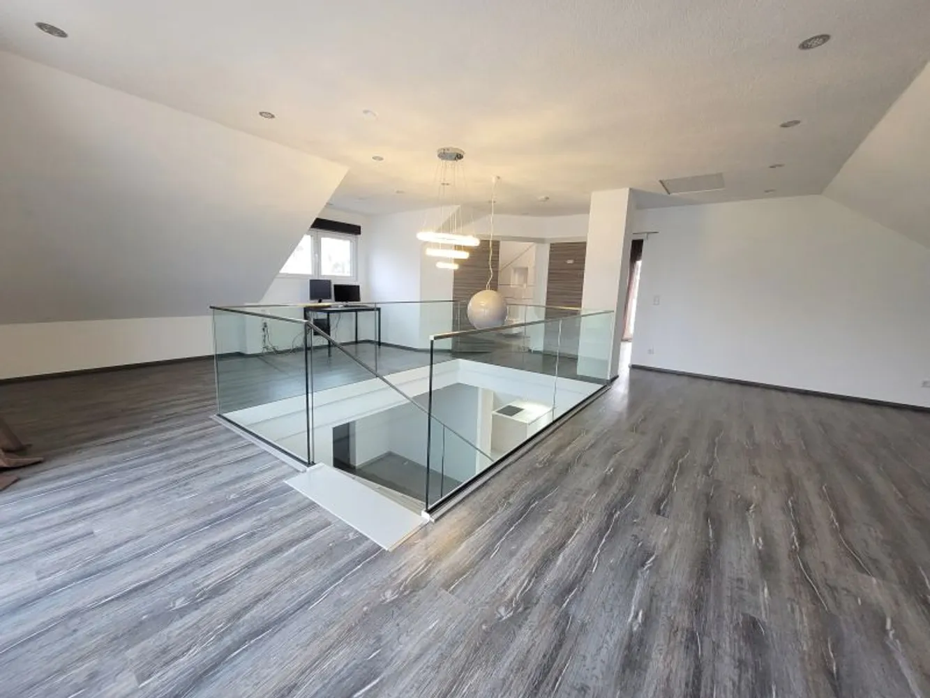 5 room house with 200 m² in Wiesbaden – Photo 6