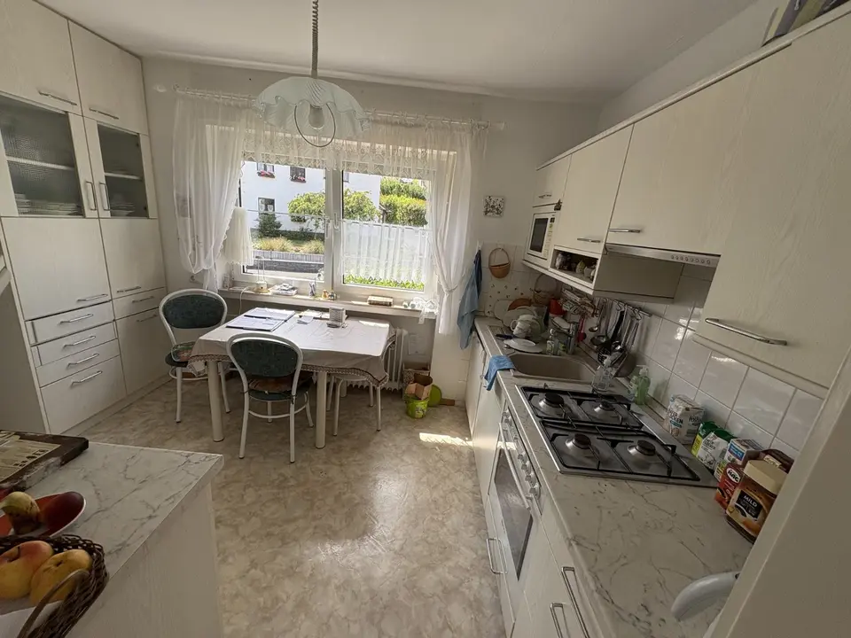 5 Zimmer Wohnung mit 133 m² in Wiesbaden – Bild 1