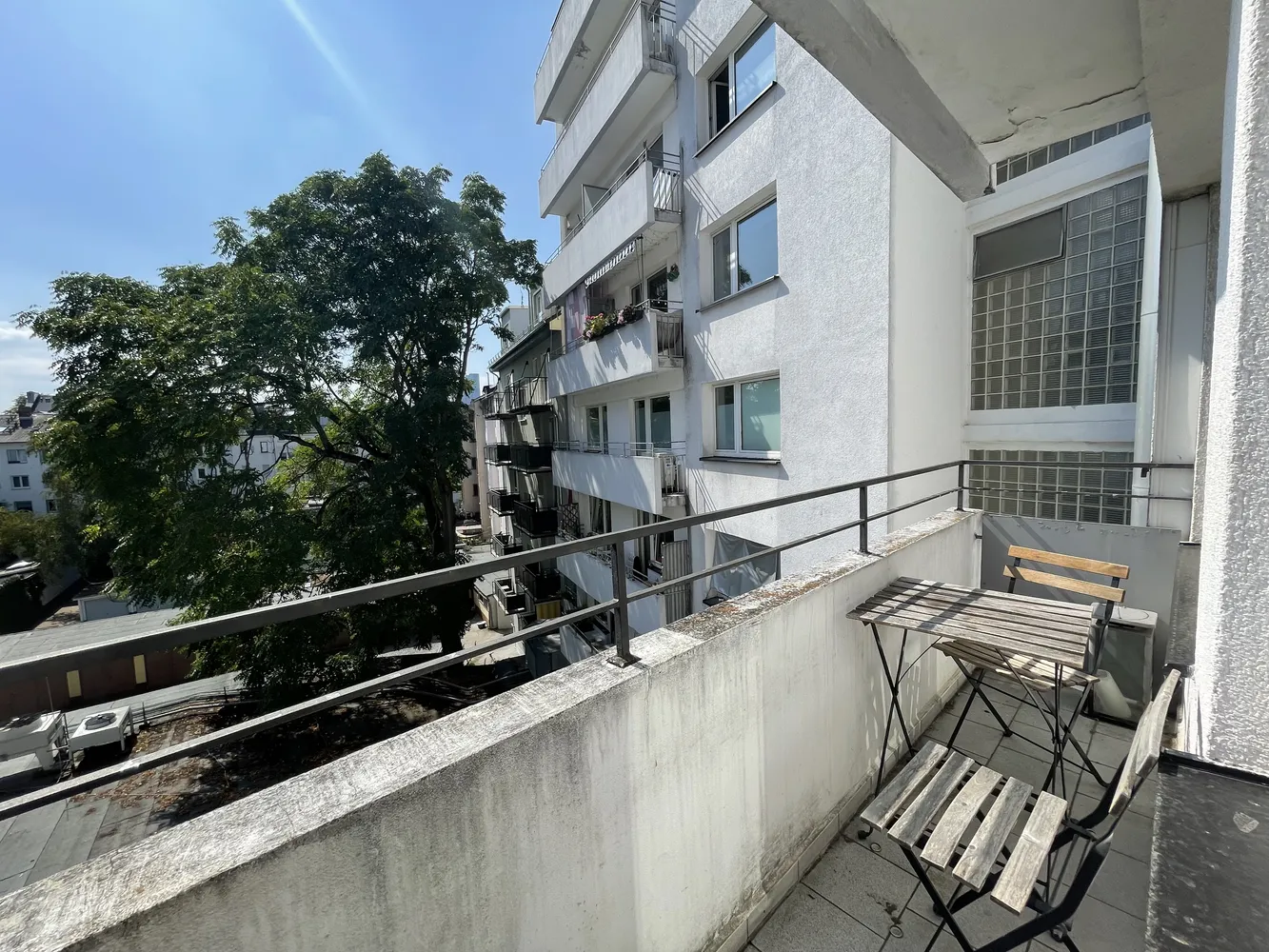 4 Zimmer Wohnung mit 108 m² in Frankfurt am Main – Bild 4