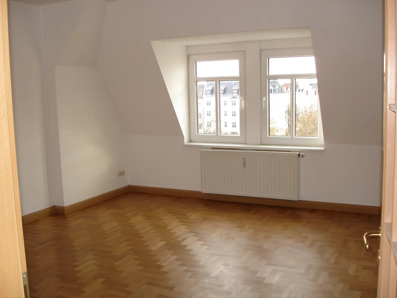 4 Zimmer Wohnung mit 103 m² in Plauen – Bild 10
