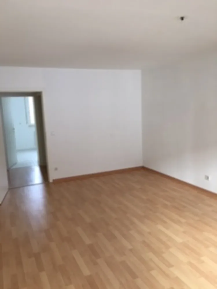 2 Zimmer Wohnung mit 55 m² in Halle (Saale) – Bild 3
