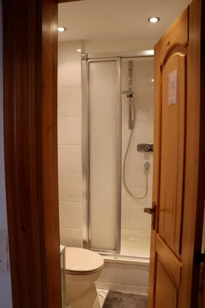 4 Zimmer Wohnung mit 120 m² in Frankfurt am Main – Bild 8