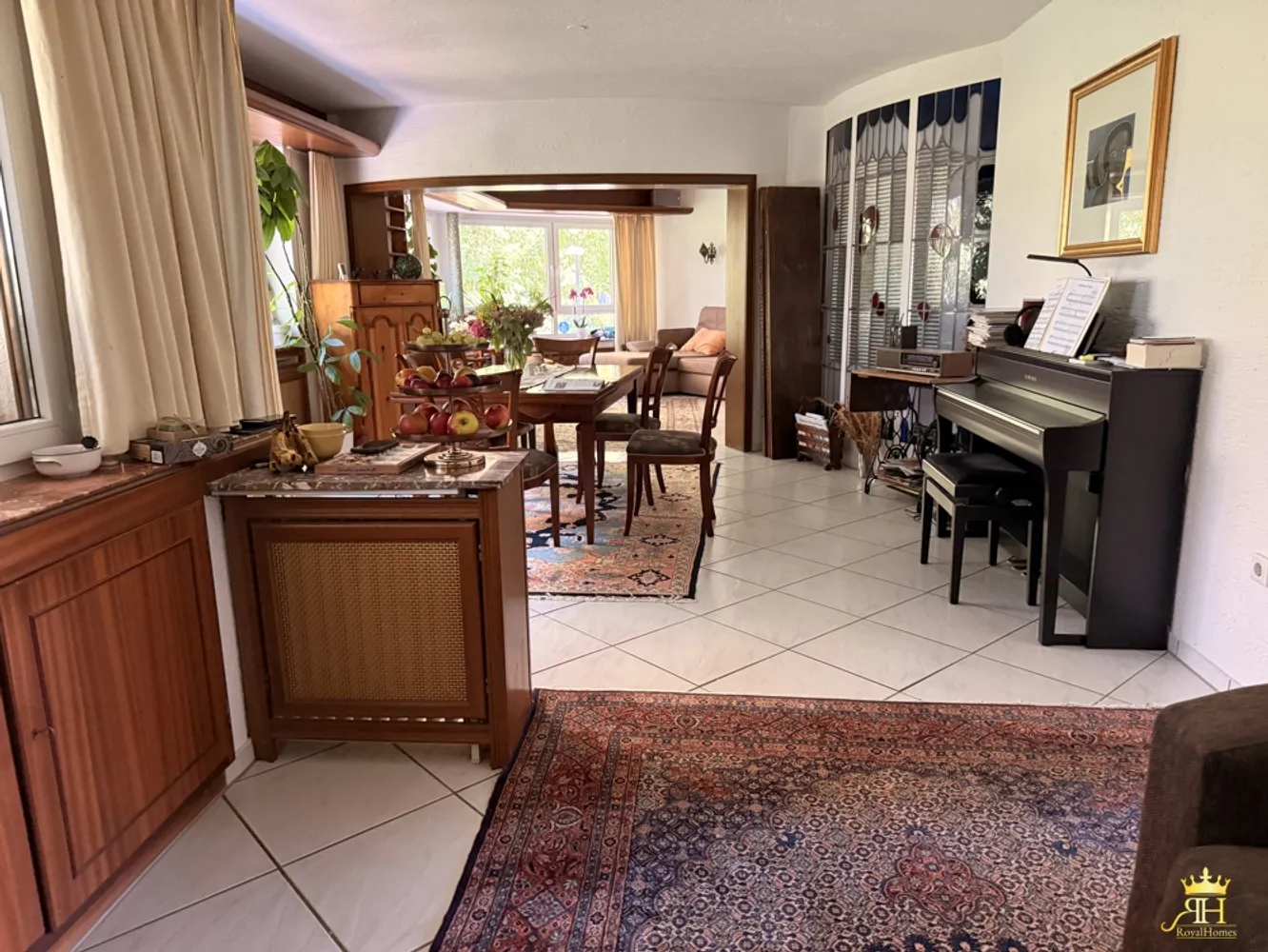 4 Zimmer Wohnung mit 122 m² in Köln – Bild 2