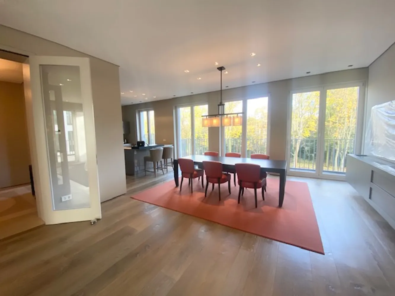 2 Zimmer Wohnung mit 150 m² in Düsseldorf – Bild 1