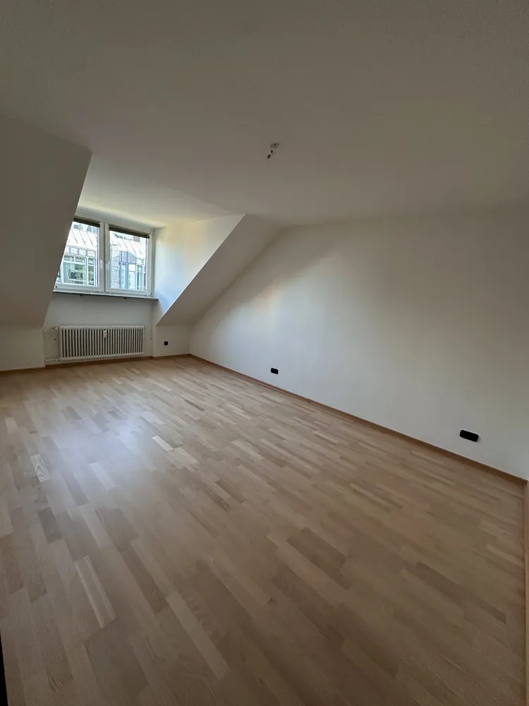 3 Zimmer Wohnung mit 120 m² in München – Bild 5