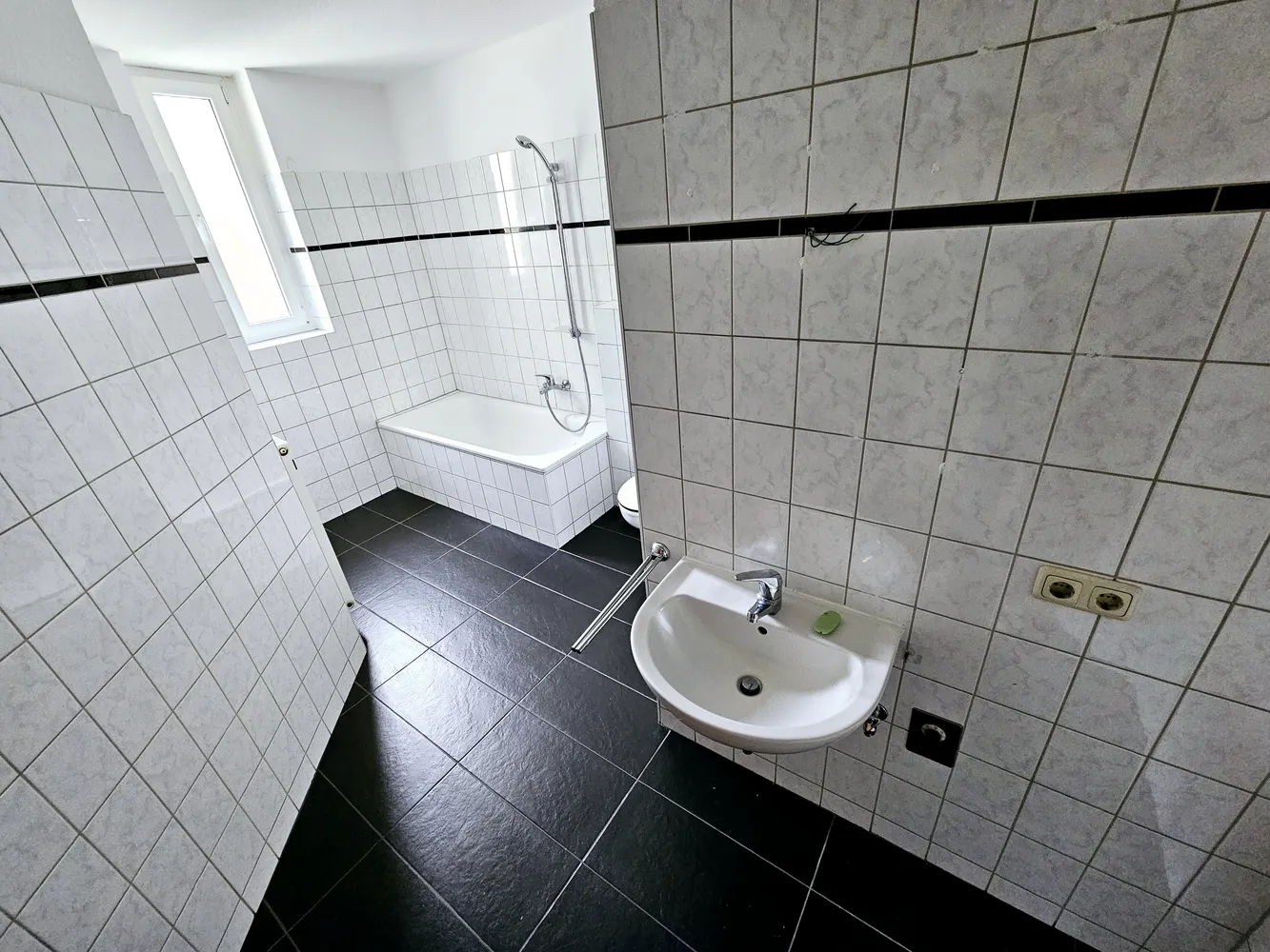 2 room apartment with 70 m² in Chemnitz – Photo 12