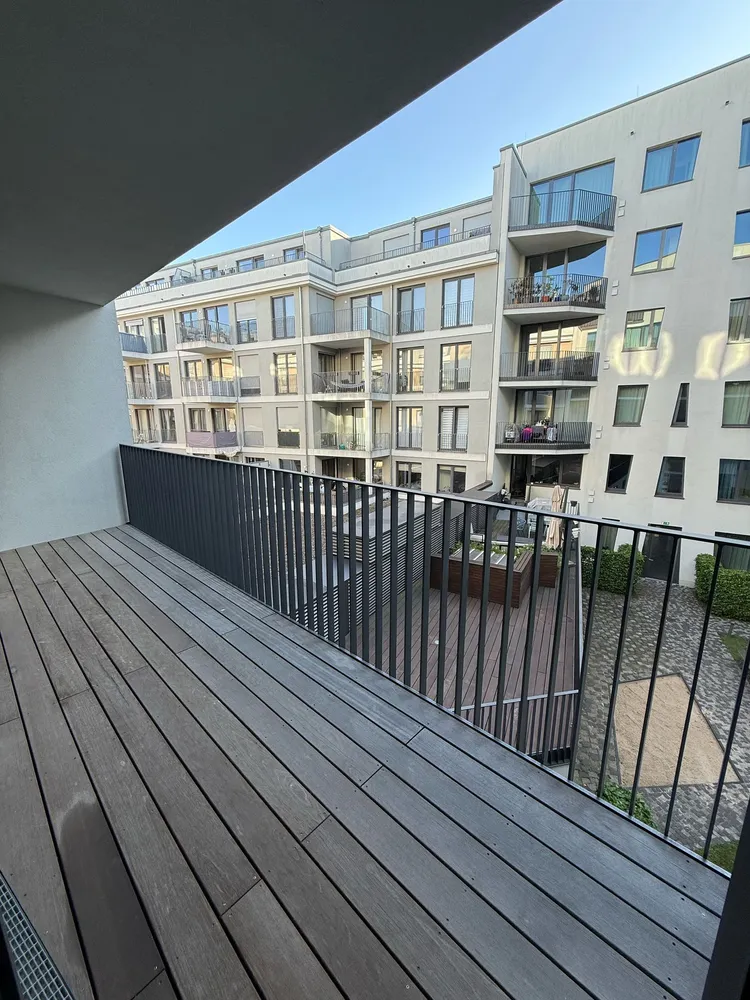 2 Zimmer Wohnung mit 77 m² in Berlin – Bild 8