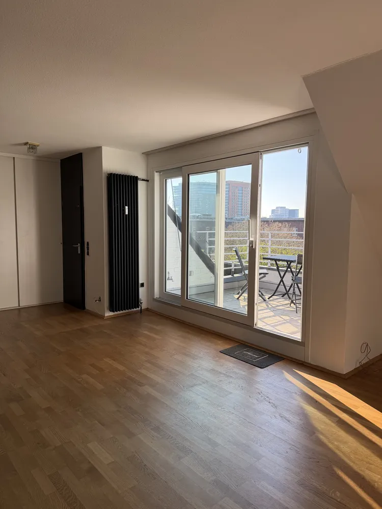 4 Zimmer Wohnung mit 92 m² in Düsseldorf – Bild 2