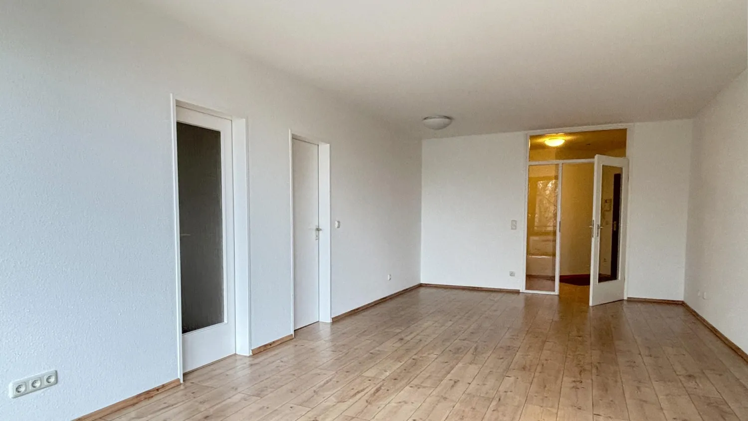 2 room apartment with 61 m² in Cologne – Photo 3