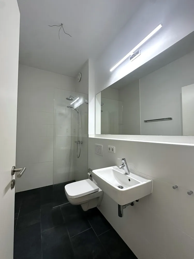 2 Zimmer Wohnung mit 81 m² in Berlin – Bild 8