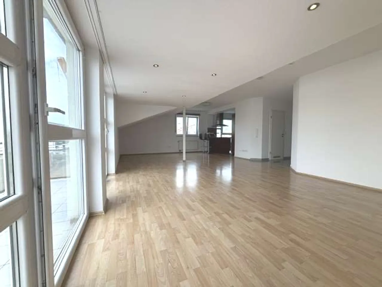 3 Zimmer Wohnung mit 102 m² in Mörfelden-Walldorf – Bild 2
