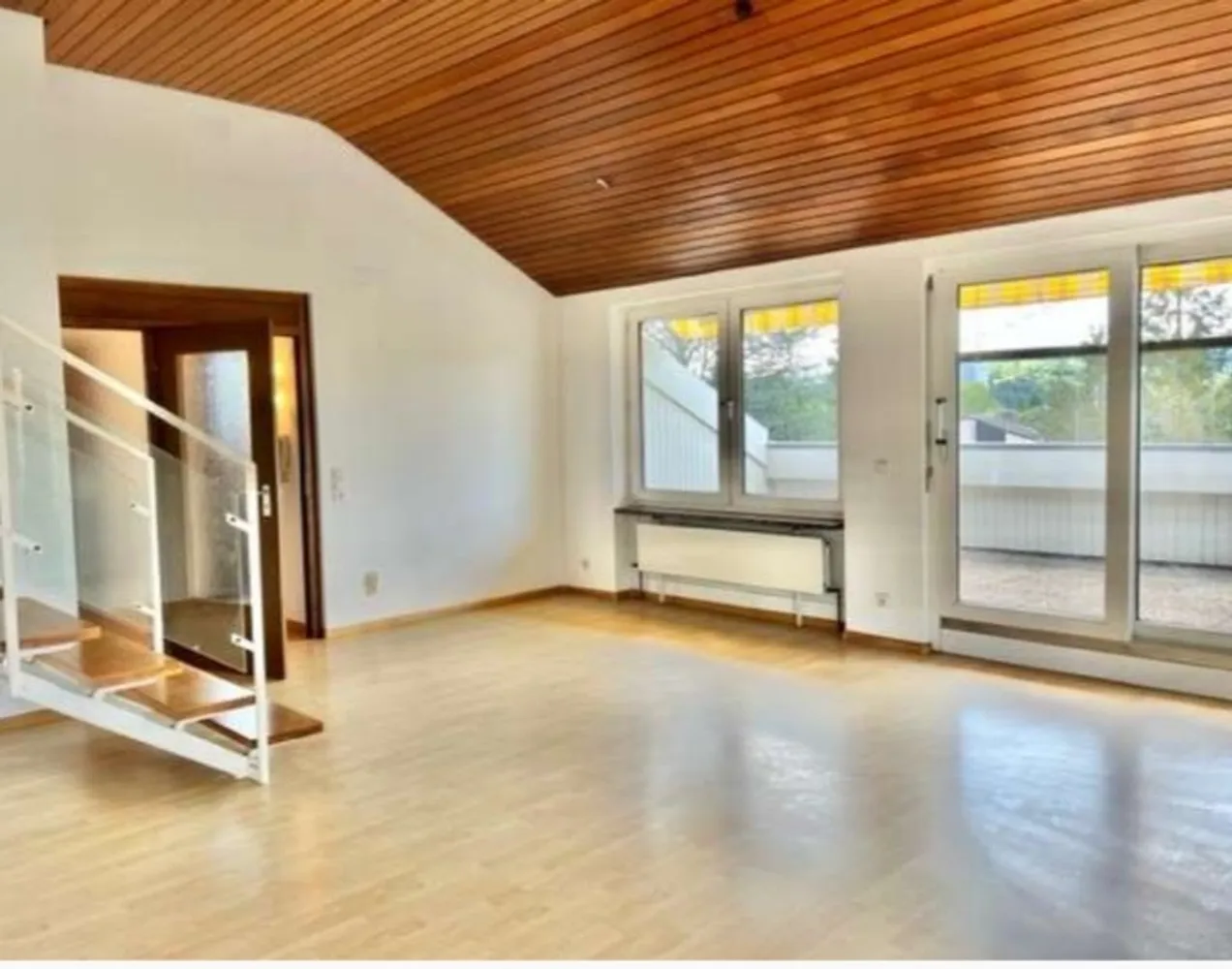 3 Zimmer Wohnung mit 95 m² in Homburg – Bild 4