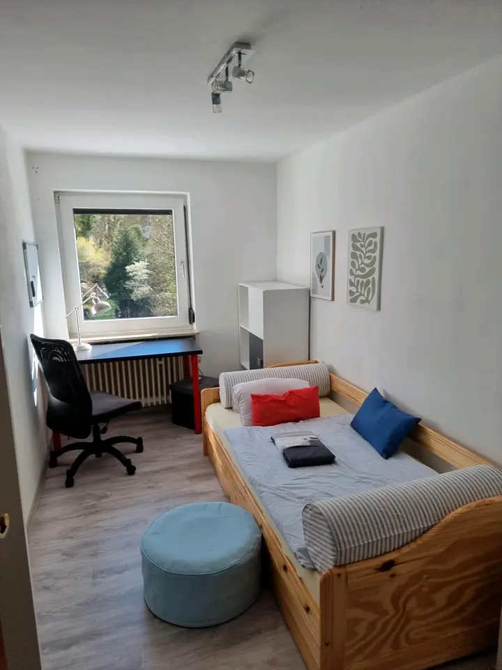 10 Zimmer Wohnung mit 50 m² in Koblenz – Bild 1