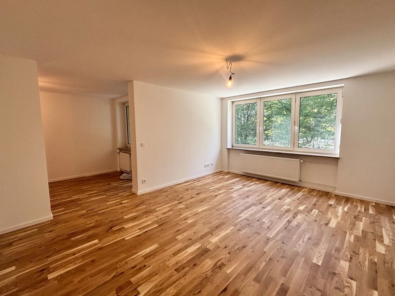 4 Zimmer Wohnung mit 92 m² in München – Bild 1
