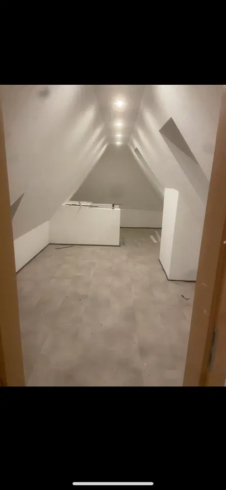6 Zimmer Wohnung mit 85 m² in Oldenburg – Bild 2