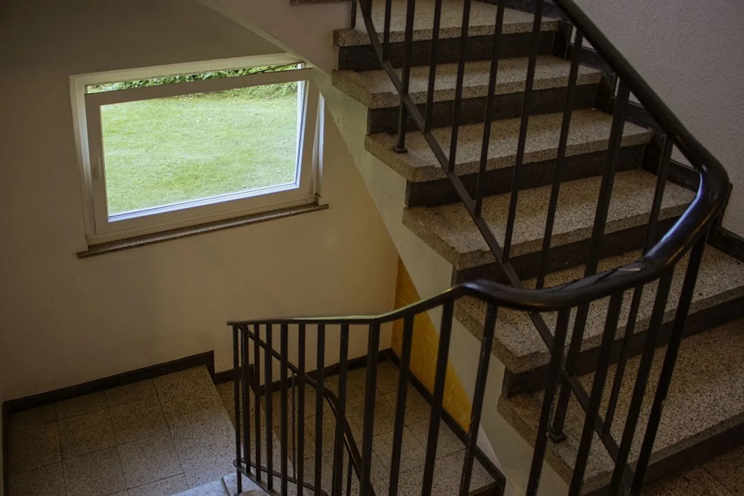 1 room apartment with 43 m² in Essen – Photo 3
