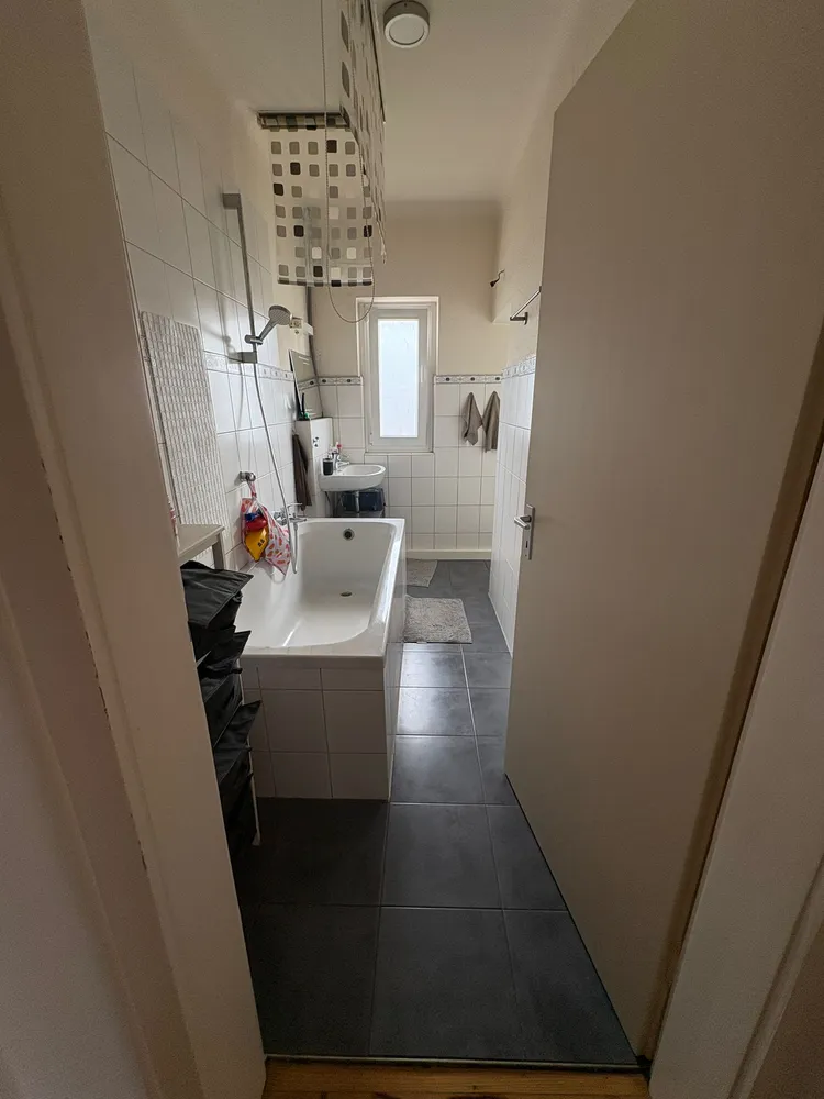 3 Zimmer Wohnung mit 80 m² in Saarbrücken – Bild 2